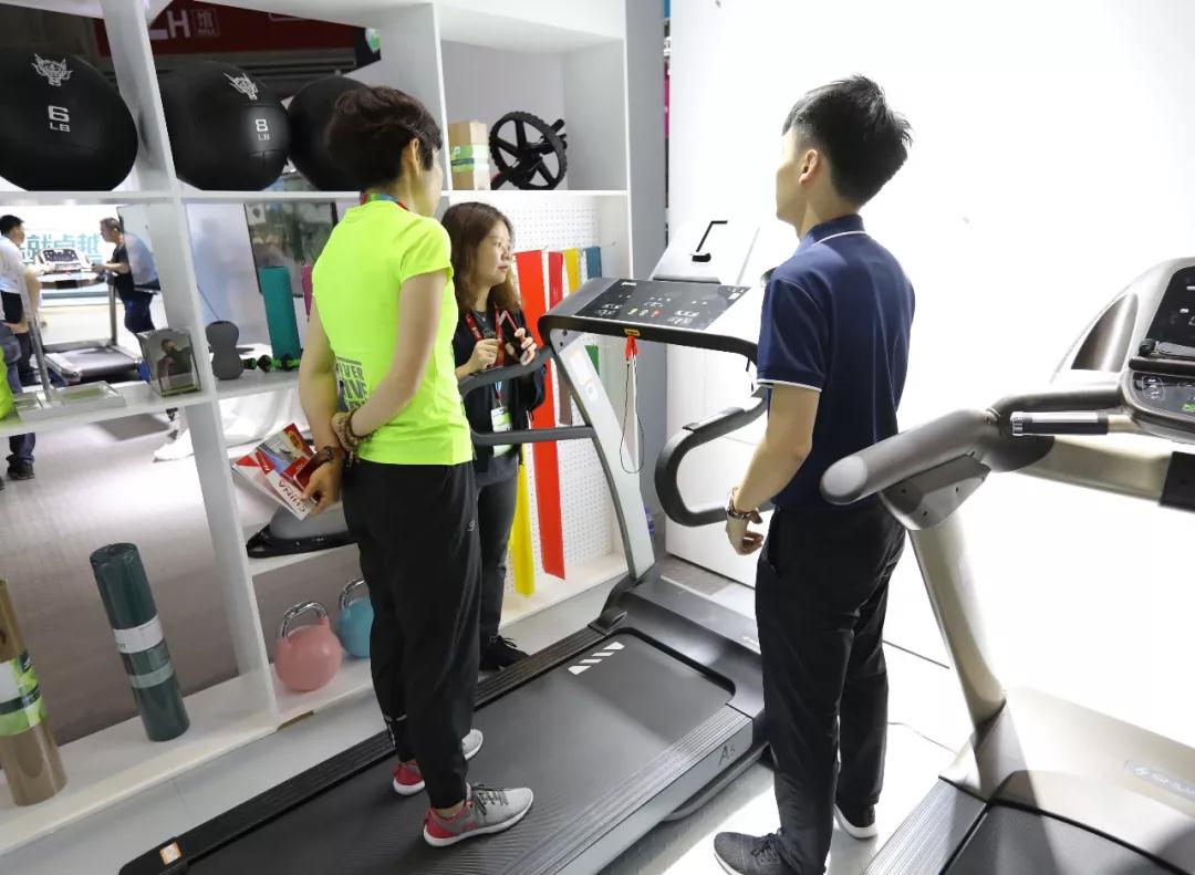 健身器材-快盈VIII阿里语音智能A5跑步机